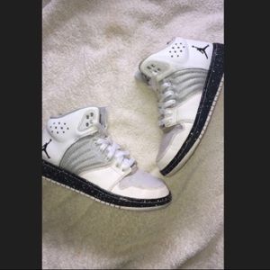 Jordan true flight GG